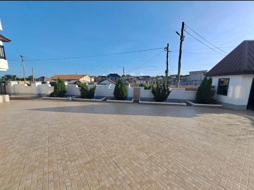 Baffour Apartments Adiebaba Luaran gambar