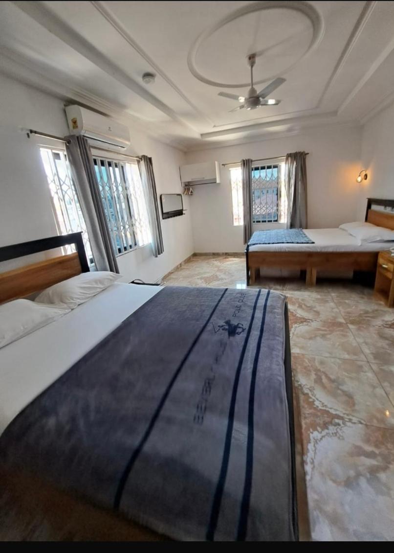 Baffour Apartments Adiebaba Luaran gambar