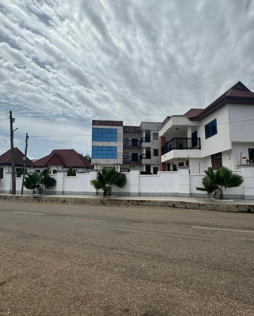 Baffour Apartments Adiebaba Luaran gambar